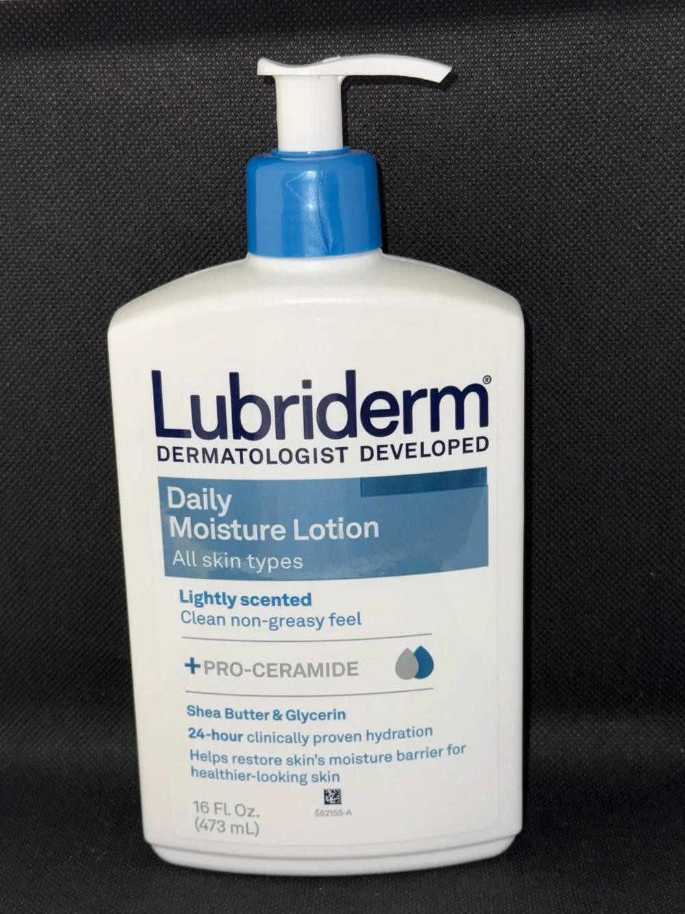 Daily Moisture Lotion - Blue & White